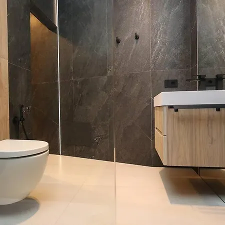 Spacious, Luxurious & Modern 2br-maissonette-amazing Finish-historical Centre-renovated 2024 아파트 올비아