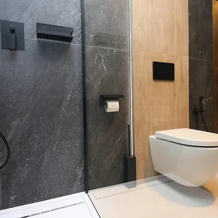 Spacious, Luxurious & Modern 2br-maissonette-amazing Finish-historical Centre-renovated 2024