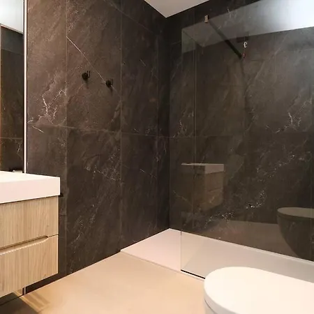 Διαμέρισμα Spacious, Luxurious & Modern 2br-maissonette-amazing Finish-historical Centre-renovated 2024 *